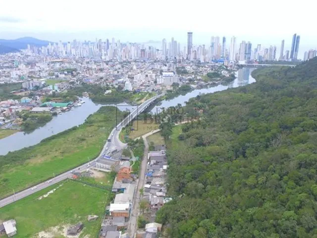 Imagem: Terreno Divisa com Baln.camboriú e Camboriú