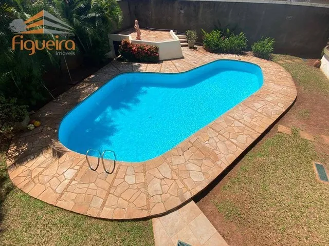 Imagem: Casa com 4 Dormitórios À Venda, 774 M²