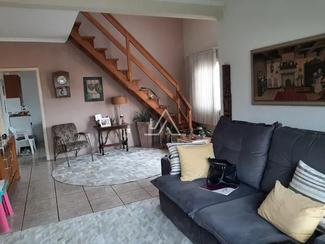 Imagem: Casa À Venda 4 Quartos, 1 Suite, 2 Vagas