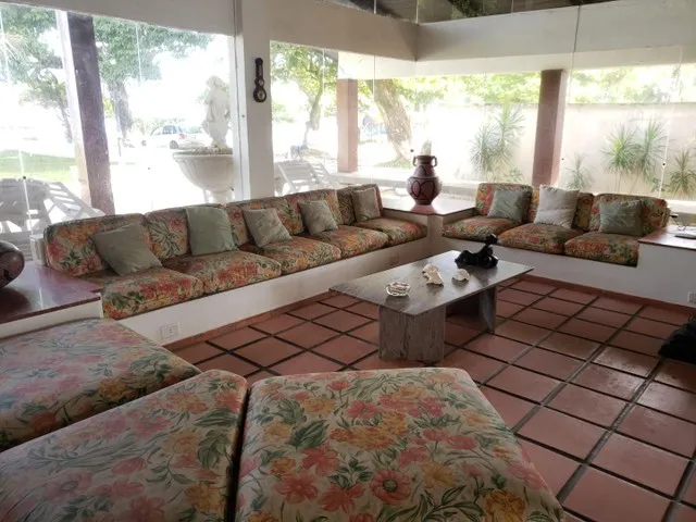 Imagem: Linda Casa com 4 Dormitórios À Venda