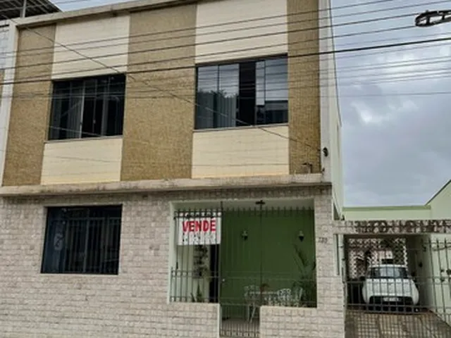 Imagem: Casa com 250M², 4 Quartos e 2 Vagas de