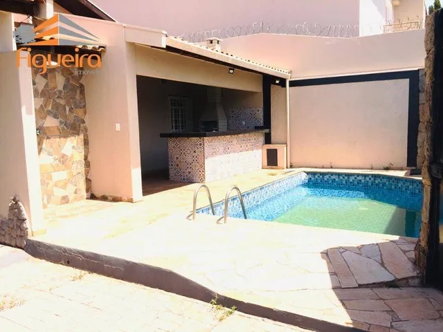 Imagem: Casa com 3 Dormitórios, 245 M² - Venda