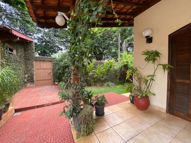 Imagem 2: Casa Paraíso a Venda - 5 Quartos 3 Suítes - Piscina - 12 Vagas de Garagem - Waldemar Hau