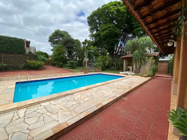 Imagem 4: Casa Paraíso a Venda - 5 Quartos 3 Suítes - Piscina - 12 Vagas de Garagem - Waldemar Hau