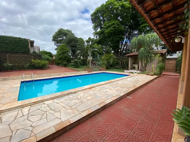 Imagem 5: Casa Paraíso a Venda - 5 Quartos 3 Suítes - Piscina - 12 Vagas de Garagem - Waldemar Hau