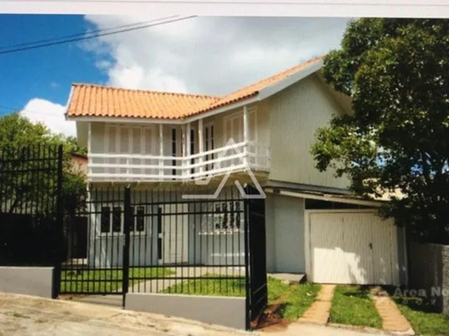 Imagem: Casa com 3 Dormitórios-Boqueirão