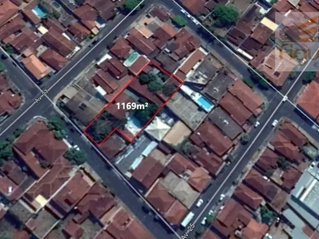 Imagem: Casa com 9 Dormitórios À Venda, 312 M²