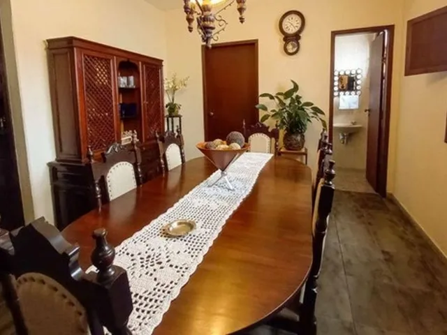 Imagem 3: Casa com 4 Quartos (2 Suítes) e 3 Vagas de Garagem, À Venda no Manoel Honório, Juiz De