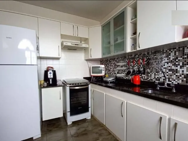Imagem 4: Casa com 4 Quartos (2 Suítes) e 3 Vagas de Garagem, À Venda no Manoel Honório, Juiz De