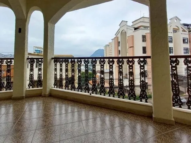 Imagem 11: Casa com 4 Quartos (2 Suítes) e 3 Vagas de Garagem, À Venda no Manoel Honório, Juiz De