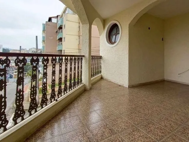 Imagem 12: Casa com 4 Quartos (2 Suítes) e 3 Vagas de Garagem, À Venda no Manoel Honório, Juiz De