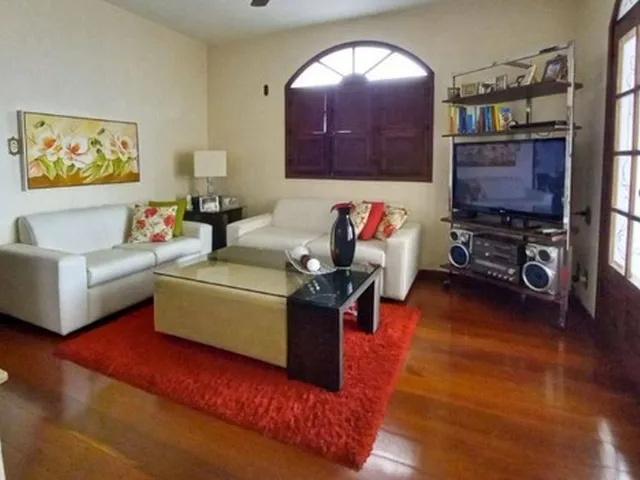 Imagem 13: Casa com 4 Quartos (2 Suítes) e 3 Vagas de Garagem, À Venda no Manoel Honório, Juiz De