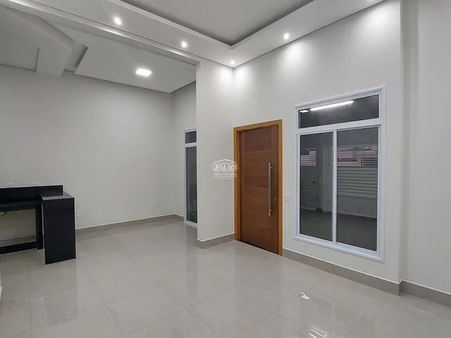 Imagem: Casa Térrea a Venda, Localizada no Bairro