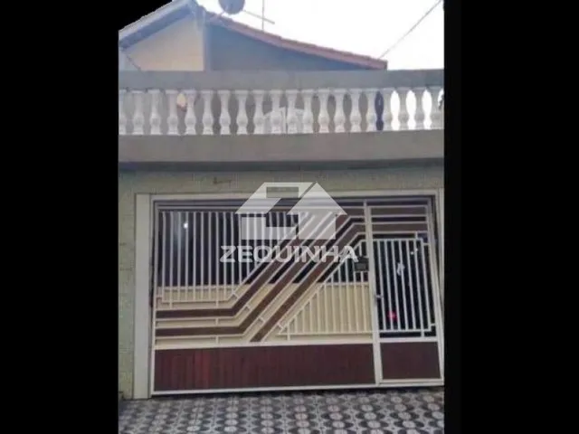 Imagem: A casa possui 3 Dormitórios, 1 Banheiro, 2 Vagas na