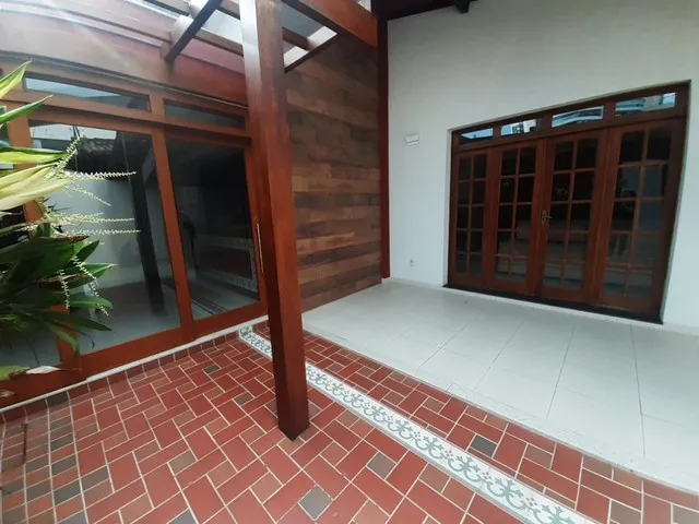 Imagem 2: Casa Linear de 03 Quartos, Sendo 02 Suítes, 295,00M², 03 Vagas de Garagem À Venda No