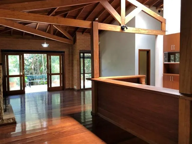 Imagem: Casa À Venda 3 Quartos, 3 Suites, 4 Vagas
