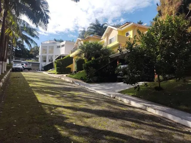 Imagem: Casa À Venda 4 Quartos, 2 Suites, 4 Vagas