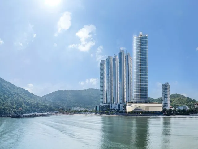 Imagem 2: Apartamento frente mar com 04 suítes, sendo 02 com vista para o mar de 03 a 04 vagas de