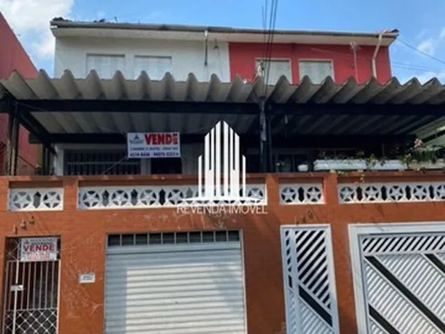 Imagem: Casa Assobradada com 3 Dormitorios, 2 Banheiros