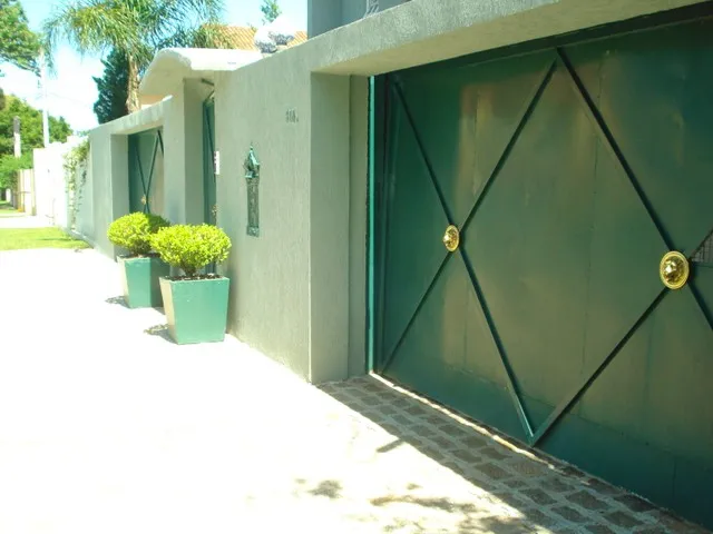 Imagem 2: Sobrado À Venda, 5 Quartos, Sendo 3 Suítes, Sala de Estar com Lareira, Adega, 578,80M²