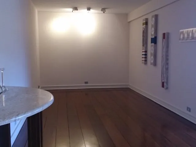 Imagem 4: Sobrado À Venda, 5 Quartos, Sendo 3 Suítes, Sala de Estar com Lareira, Adega, 578,80M²