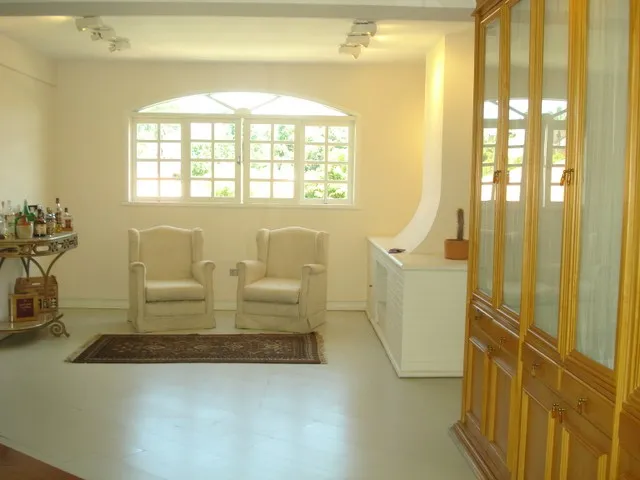 Imagem 7: Sobrado À Venda, 5 Quartos, Sendo 3 Suítes, Sala de Estar com Lareira, Adega, 578,80M²