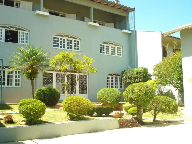 Imagem 11: Sobrado À Venda, 5 Quartos, Sendo 3 Suítes, Sala de Estar com Lareira, Adega, 578,80M²