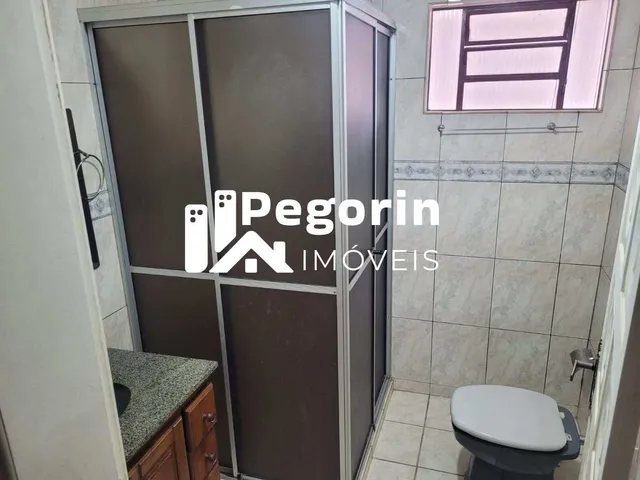 Imagem 2: Sobrado À Venda em Prudentópolis, Centro, com 3 Quartos, 463,00M²