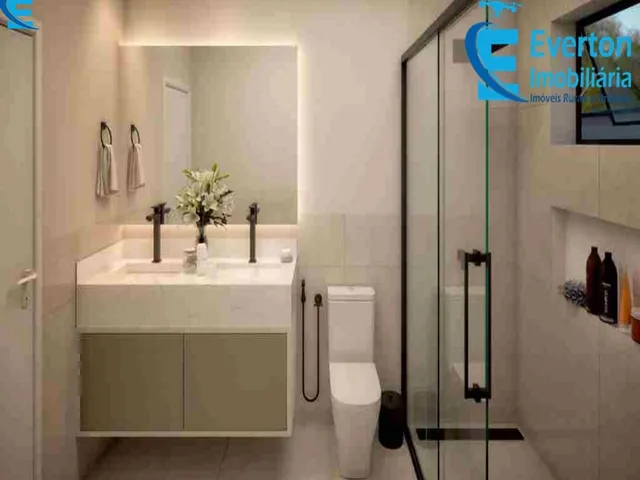 Imagem 2: Casa Térrea de 260 M², Alto Padrão, Pé Direito Duplo, com 3 Suítes e 6 Vagas