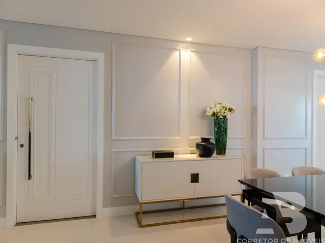 Imagem 16: Apartamento de Luxo com 4 Quartos e 3 Suítes no Centro de Balneário Camboriú - 179M² - 3 Vagas de Garagem