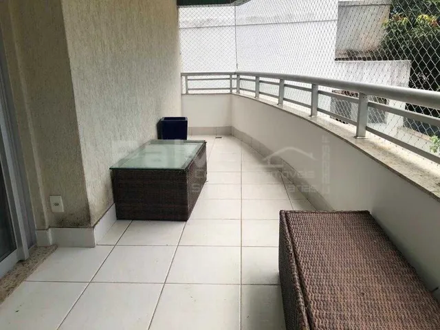 Imagem: O apartamento possui 2 Dormitórios, 1 Suíte, 2 Banheiros,