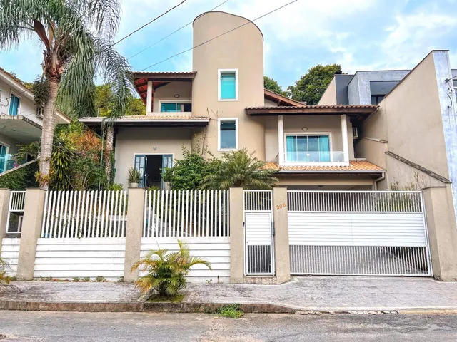 Imagem: Casa À Venda em Jaraguá do Sul com 3 Quartos