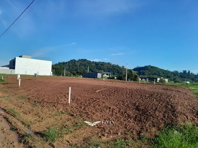Imagem: O terreno possui 302m² de Área e está localizado em