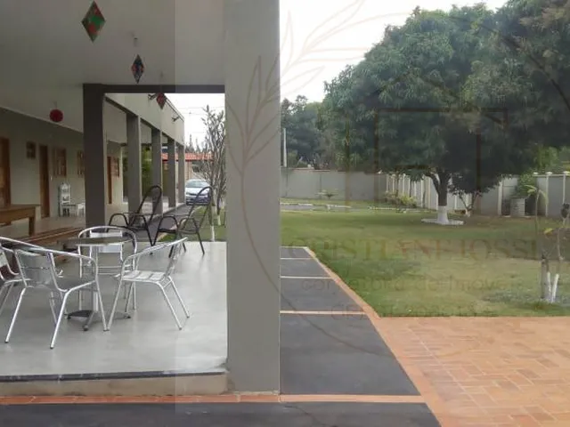 Imagem 2: Casa com 4 Quartos, 1310M², À Venda em Brodowski