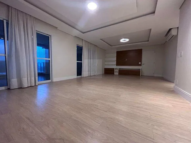 Imagem: O apartamento possui 4 Dormitórios, 4 Suítes, 6