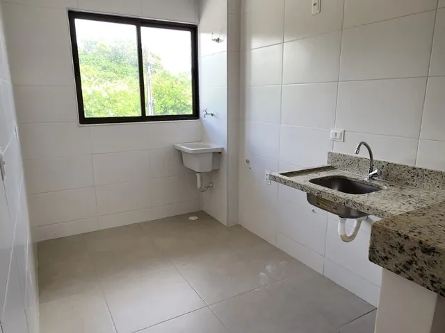 Imagem 2: Apartamento Residencial para Venda em Condomínio Fechado em Itacimirim, Camaçari, 1 Suíte, 1 Sala, 2 Banheiros, 2 Vagas