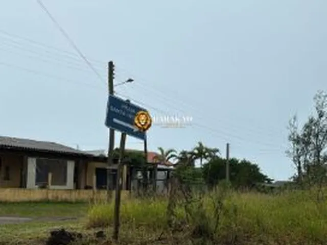 Imagem: Terreno à venda no bairro Praia Santa Helena