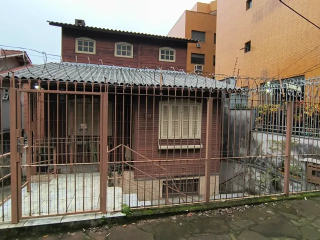 Imagem 1: Terreno à venda em Porto Alegre, Petrópolis, 327m²