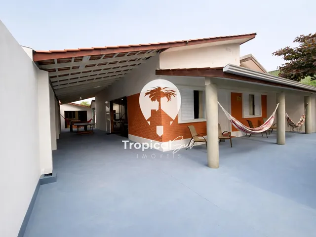 Imagem: Casa Faixa Mar com 4 Dormitórios À Venda