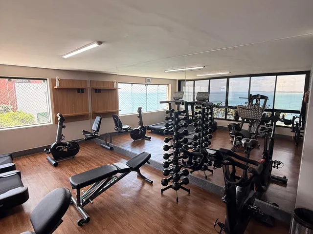 Imagem 3: Exclusividade no Corredor da Vitória: 3 Suítes, 4 Vagas e Píer Privativo