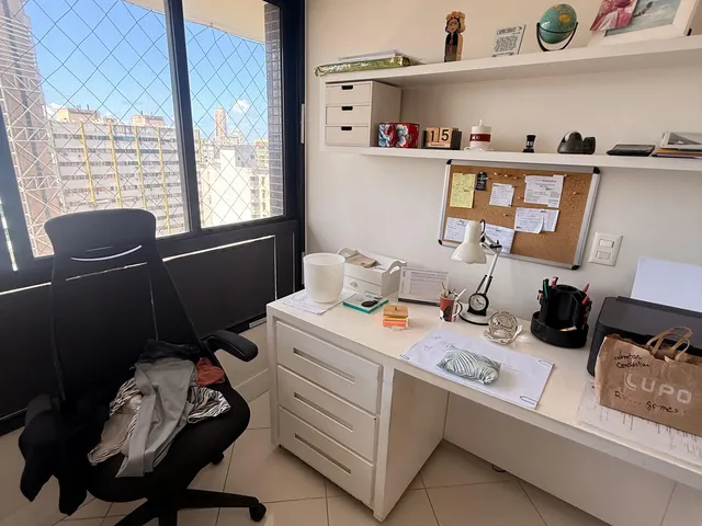 Imagem 5: Exclusividade no Corredor da Vitória: 3 Suítes, 4 Vagas e Píer Privativo