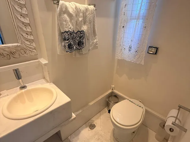 Imagem 13: Exclusividade no Corredor da Vitória: 3 Suítes, 4 Vagas e Píer Privativo