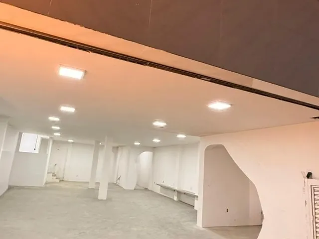 Imagem: Ponto Comercial para Locação em Rua Publica