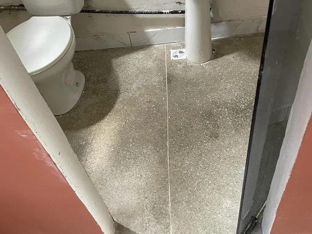 Imagem 13: Ponto Comercial para Locação no Ponto Central, Feira de Santana 4 Salas, 1 Banheiro, 1 Vaga 90M² Área Total