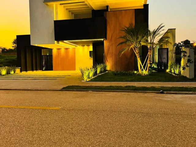 Imagem 7: Casa de Luxo no Condomínio na Vila Martins em Itu-Sp: 3 Quartos, 3 Suítes, 3 Salas, 5 Banheiros e 4 Vagas de Garagem!