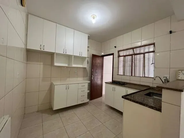 Imagem 7: Casa com 3 Dormitórios À Venda em Viçosa