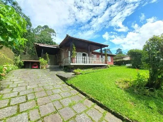 Imagem: Casa com 4 Dormitórios À Venda, 265 M²