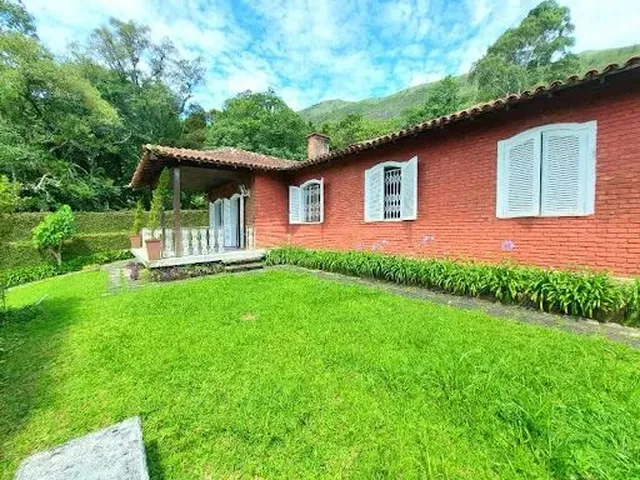 Imagem 4: Casa com 4 Dormitórios À Venda, 265 M² por R$ 810.000,00 - Araras - Teresópolis/Rj