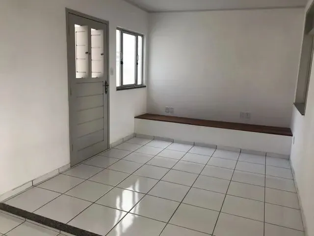 Imagem: Alugo Apartamento de 2 Quartos