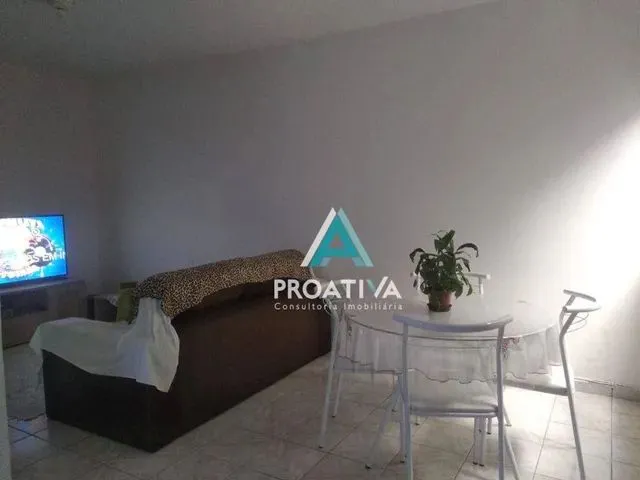 Imagem: A casa possui 5 Dormitórios, 3 Banheiros, 5 Vagas na